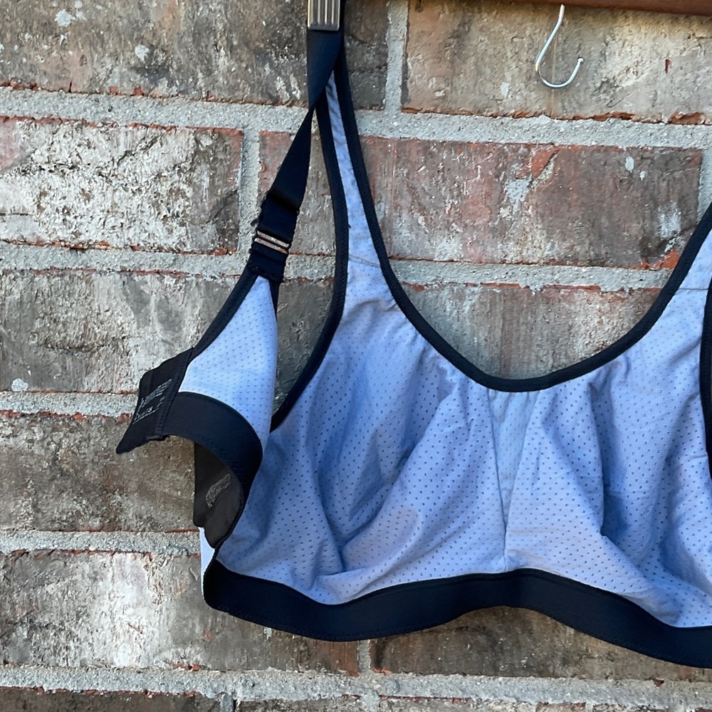 Lilyette Black and Gray Sports Bra - Picture 9 of 10